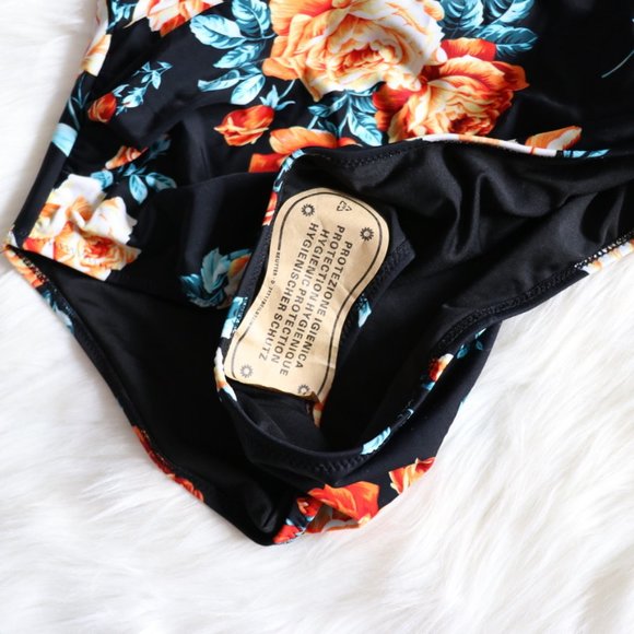 Black Floral Print Halter One Piece Swimsuit Sz L= - Picture 7 of 13